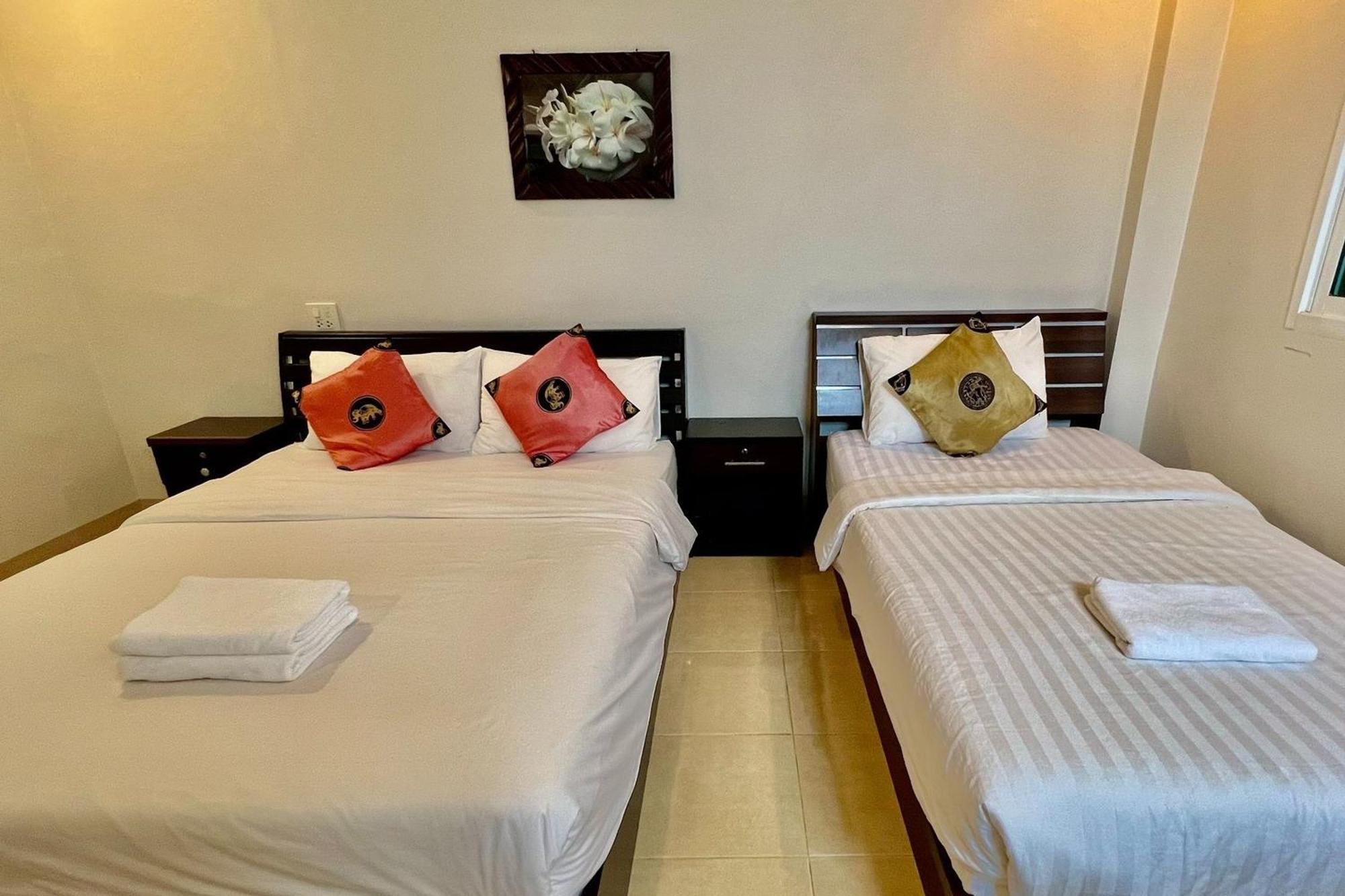 Nan Thara Place Bagian luar foto