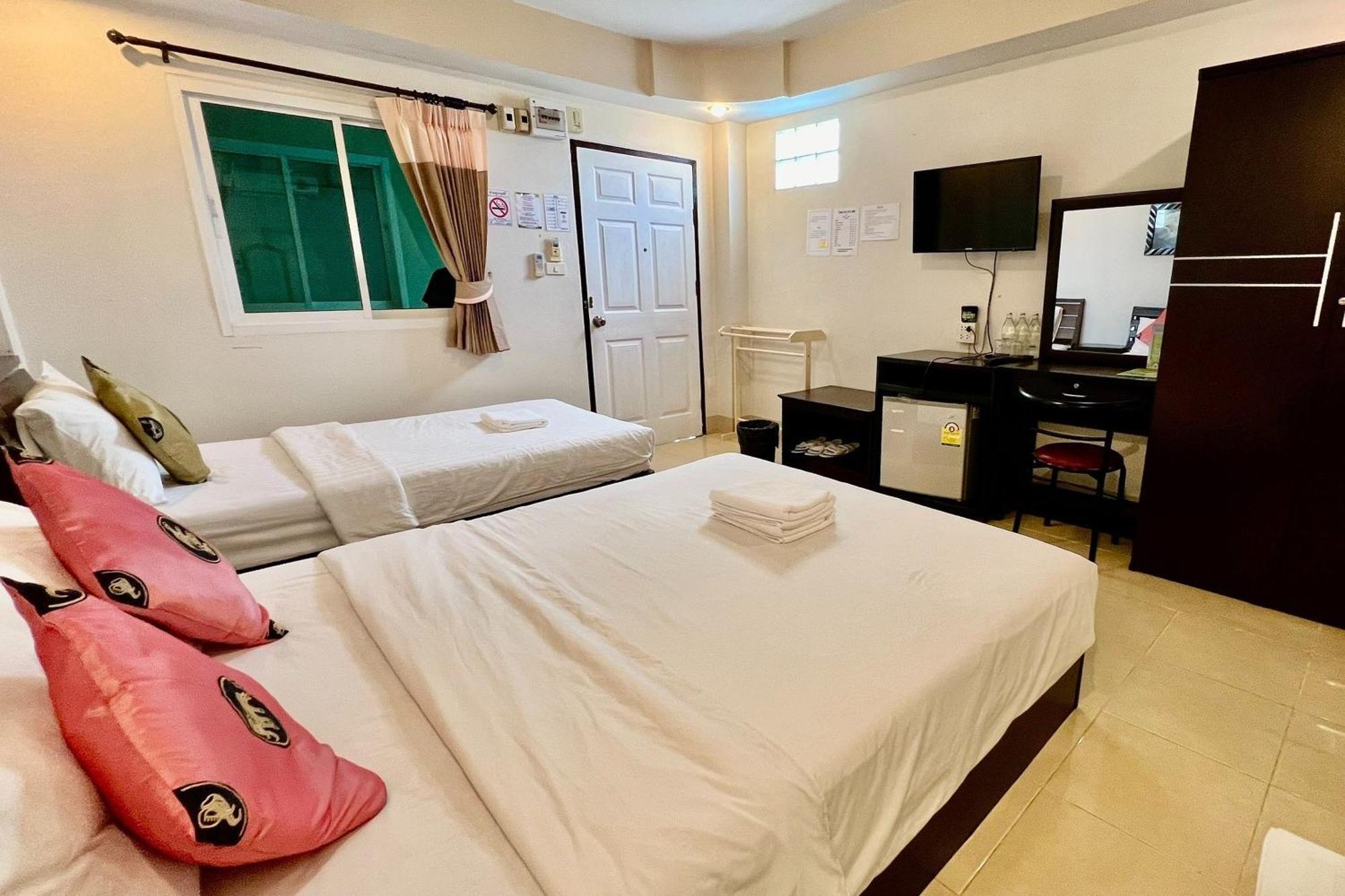 Nan Thara Place Bagian luar foto