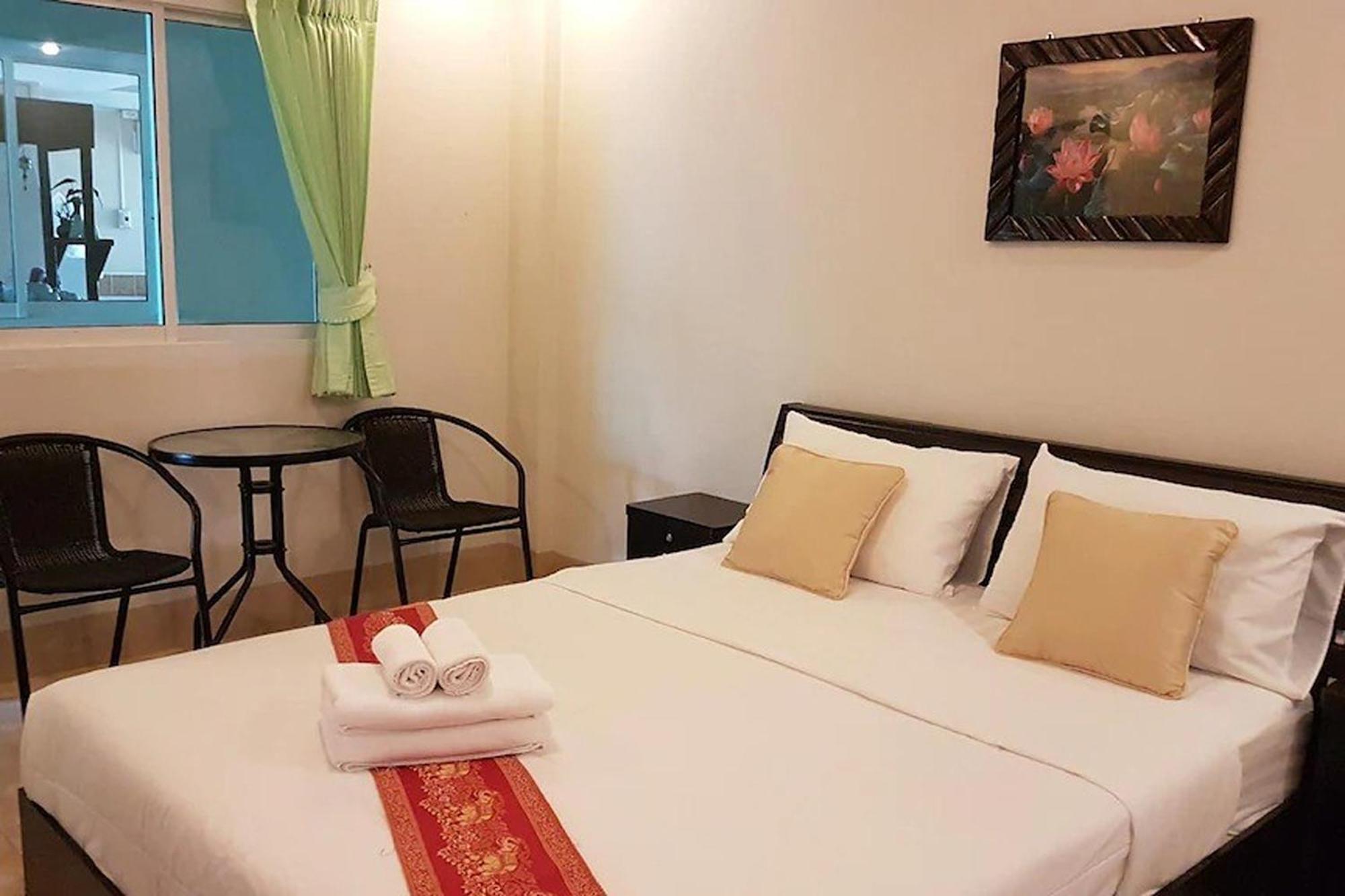 Nan Thara Place Bagian luar foto