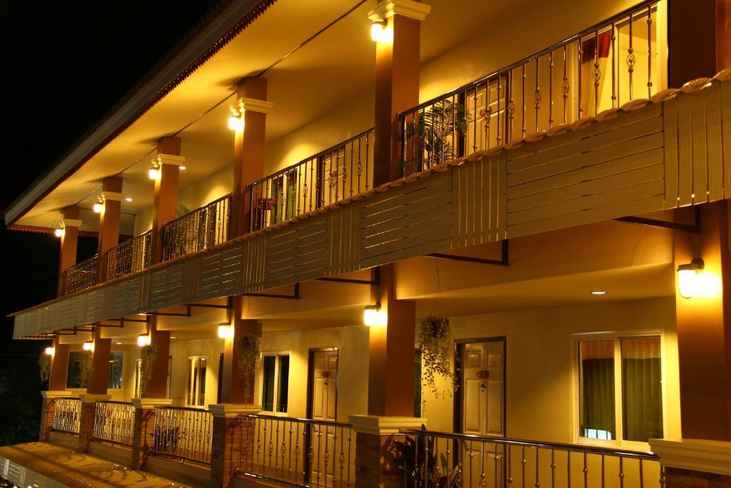 Nan Thara Place Bagian luar foto