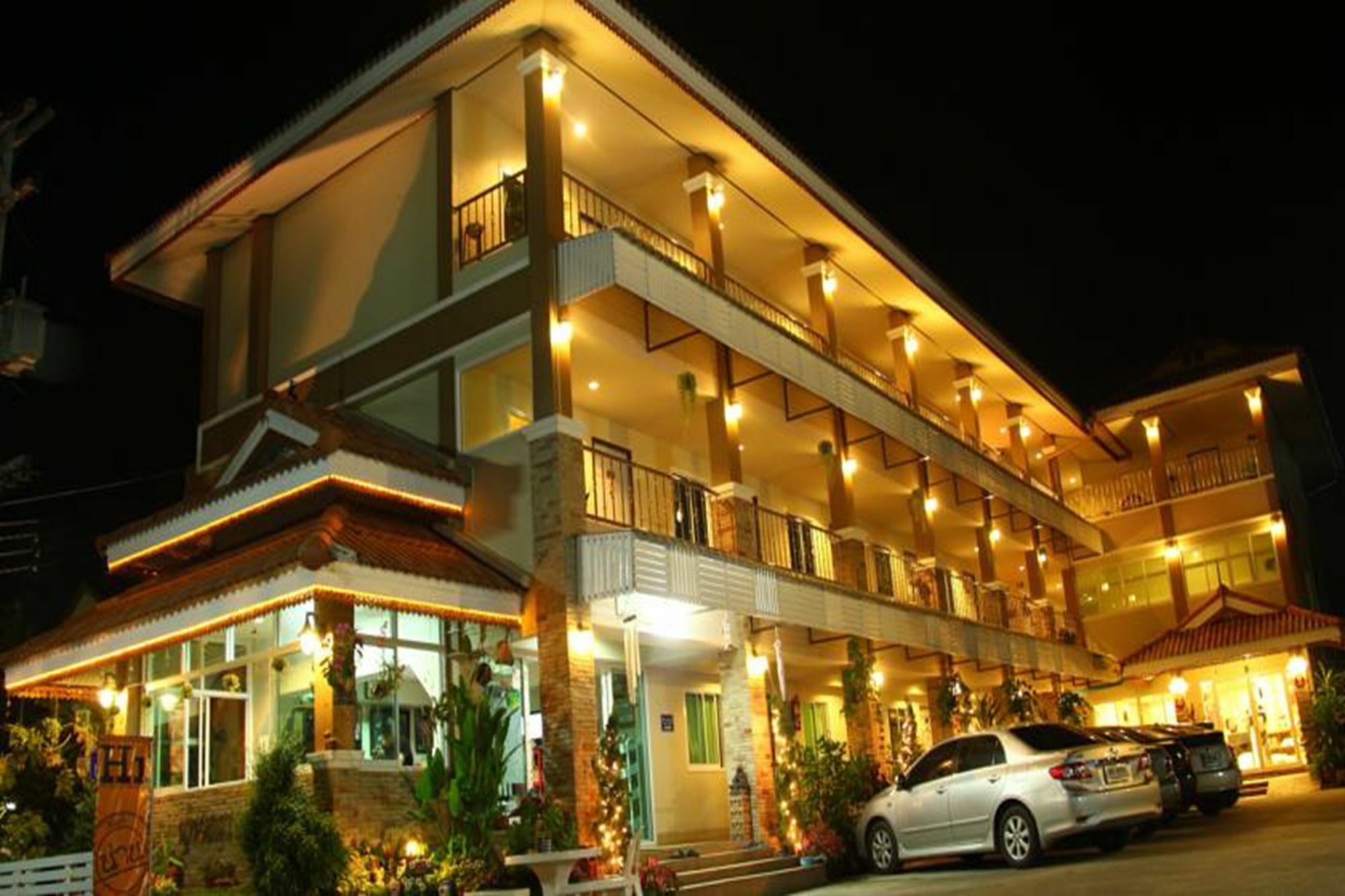 Nan Thara Place Bagian luar foto